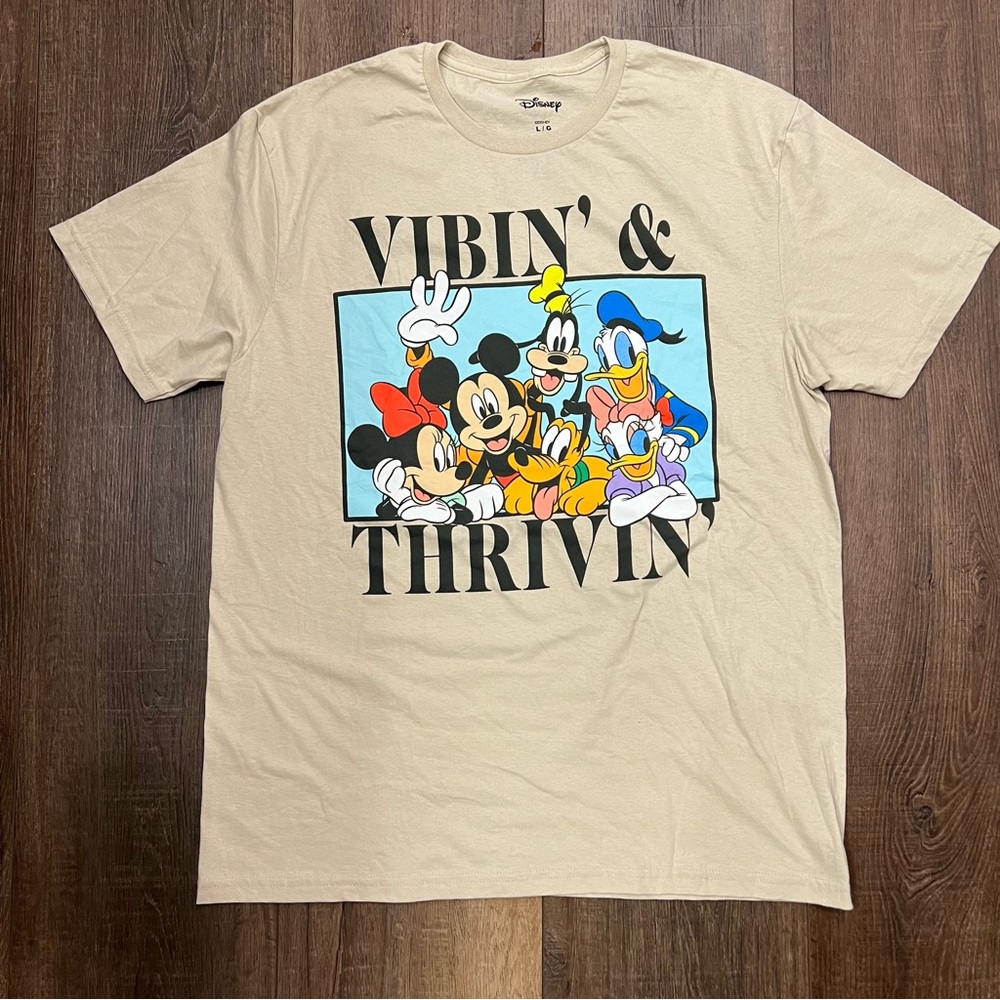 NWOT men’s Disney Mickey Tee shirt